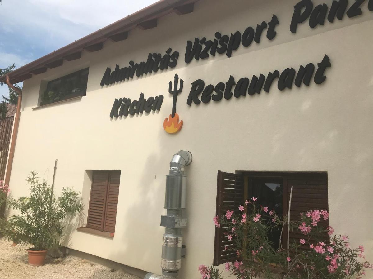 Admiralitas Kitchen And Restaurant Bed & Breakfast Leanyfalu Ngoại thất bức ảnh